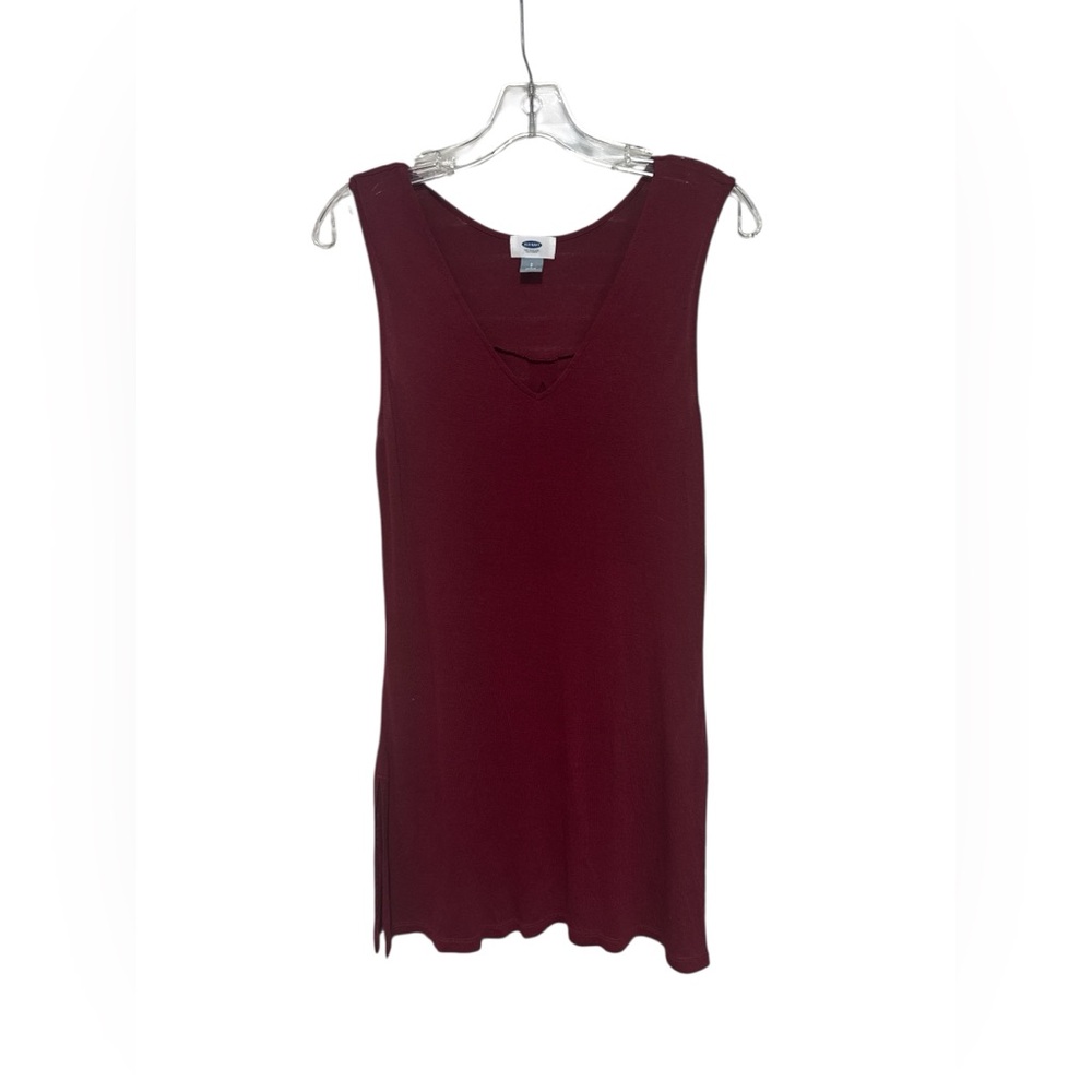 Old Navy Maroon Sleeveless V-Neck Top In Women’s Size SP